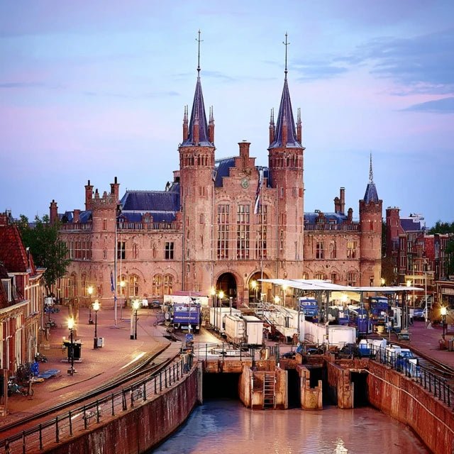 The Hague, Delft & Rotterdam Tour Modern and Historic Holland - Mister DMC