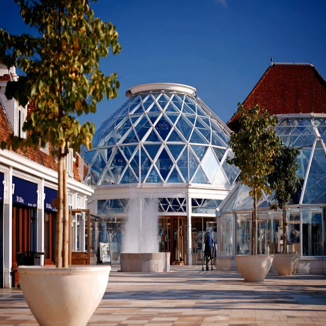 Luxury Shopping & Spa Roermond Outlet and Thermae 2000